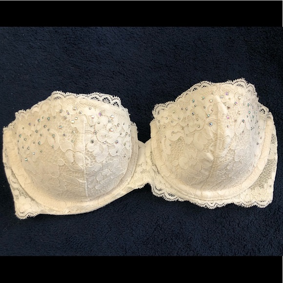 White La Senza bra - strapless - no straps included - Picture 1 of 3